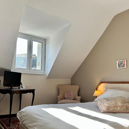 Logis Hotel Teyssier Uzerche Exteriör bild